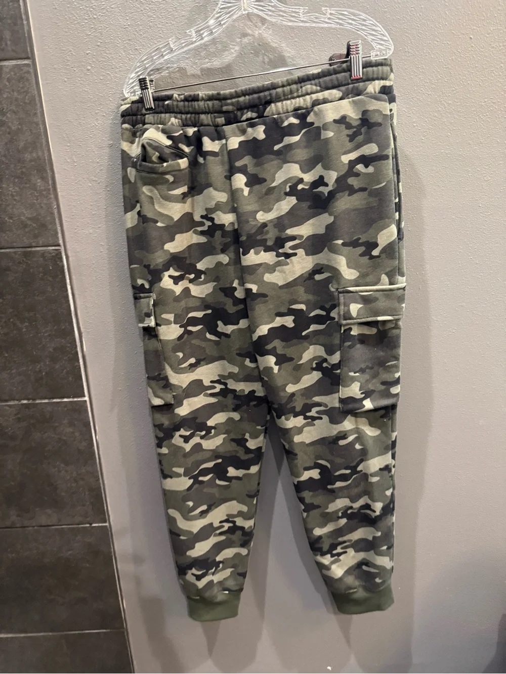 Men's Camouflage Cargo Joggers - Green Camo